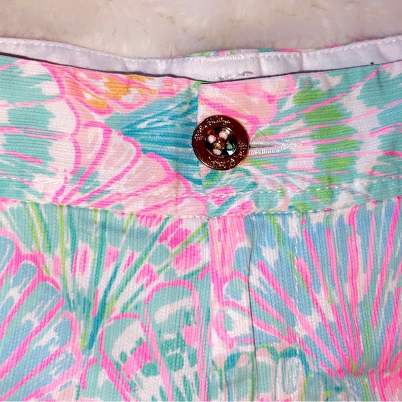 🆕LILLY PULITZER Shell Print The Callahan Short - Picture 3 of 5